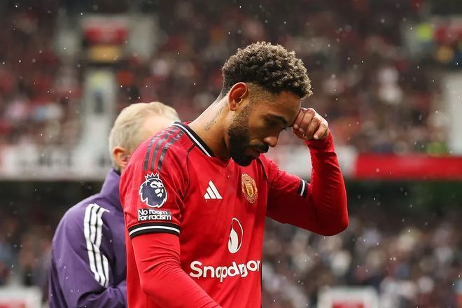 关于曼联训练开放日，转会期刷新队史纪录引欢呼，英超在即，纪律约束更严格的信息