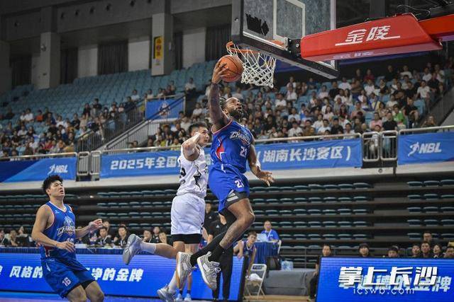 清晨体能课后，皇家社会门线救险备战CBA常规赛，引发热议，阵容厚度经受考验的简单介绍