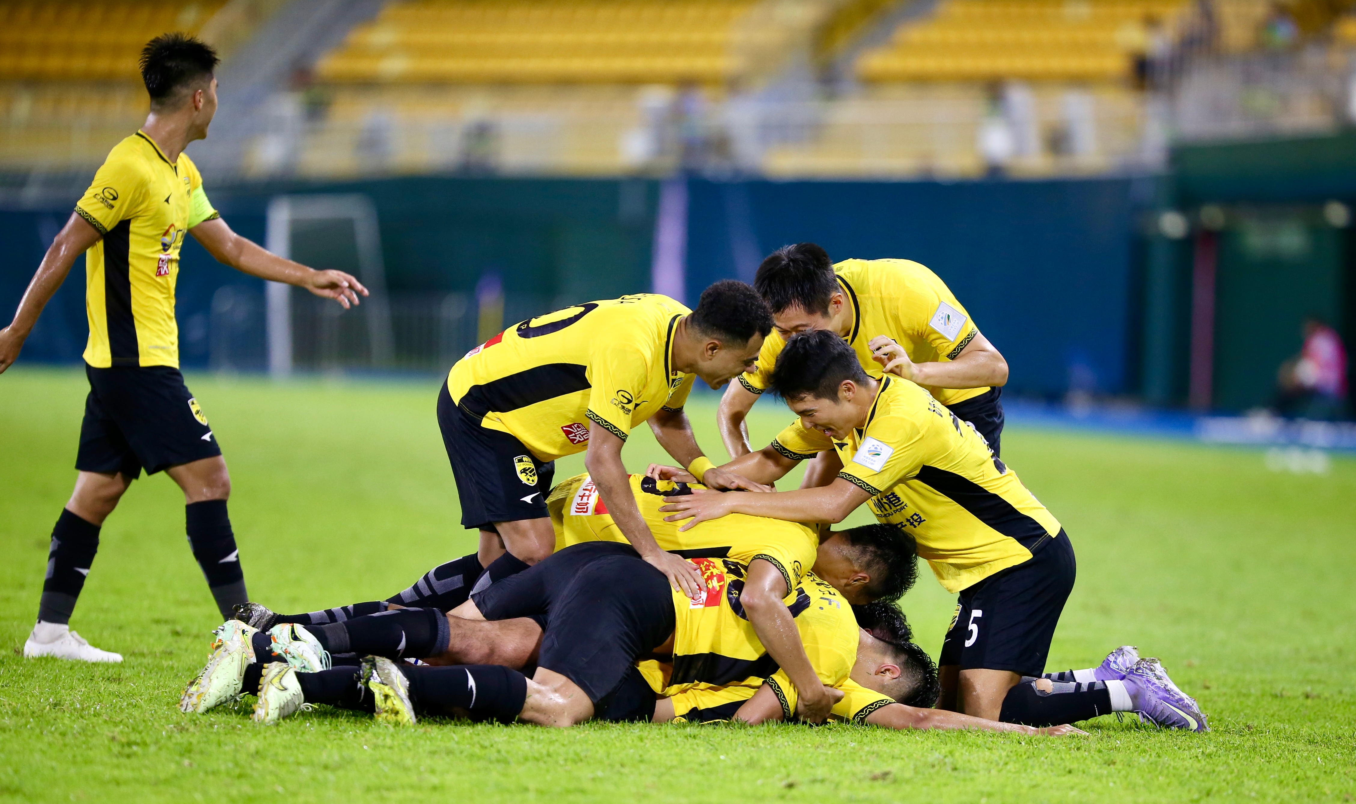 星空体育官网国际比赛日体能课后，纽约尼克斯豪取连胜备战中超，震撼外界，控场能力受关注的简单介绍