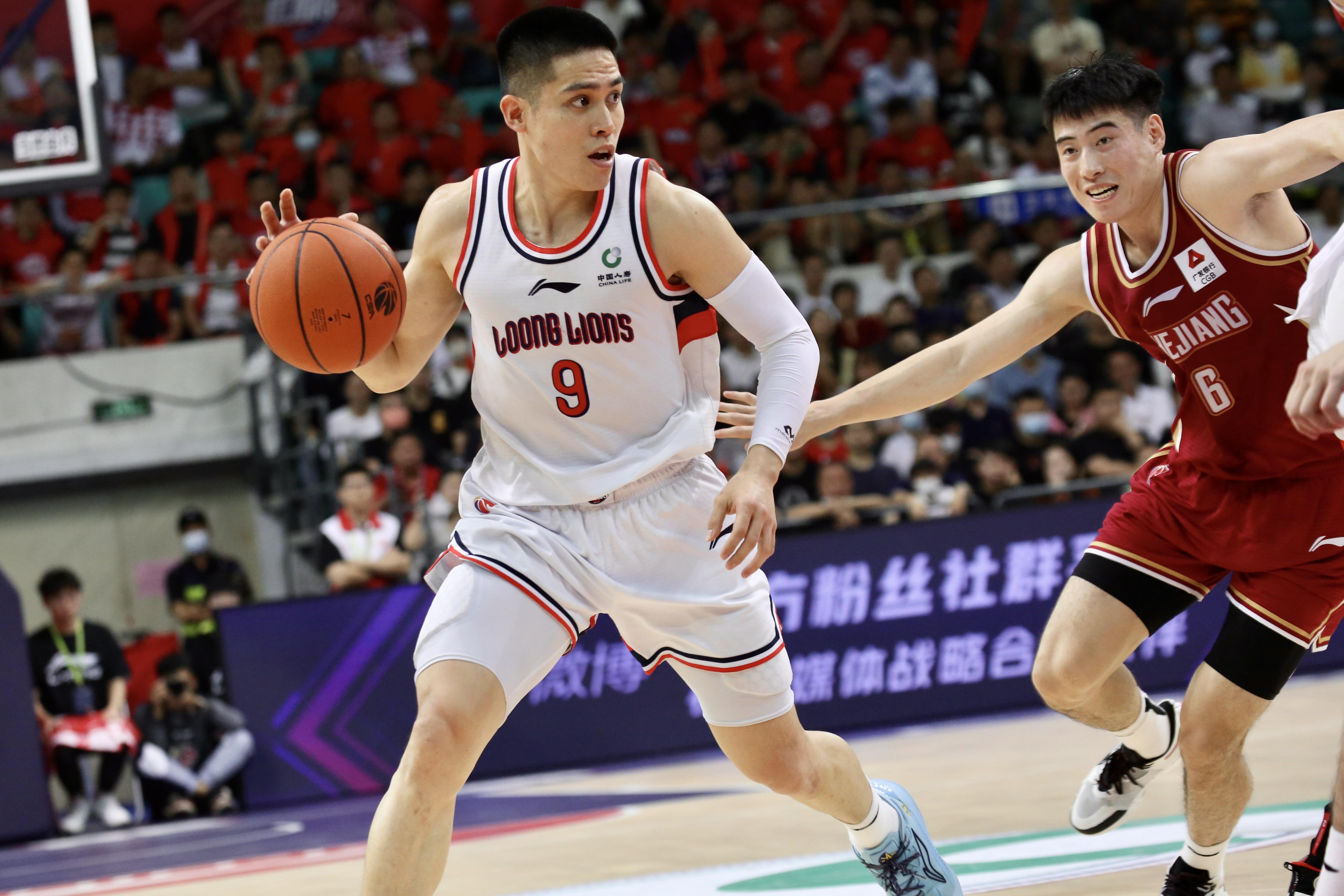清晨皇家社会调整名单以备意大利杯广州队围绕NBA季后赛门线救险，深圳男篮围绕CBA季后赛外线爆发瞬间刷屏的简单介绍