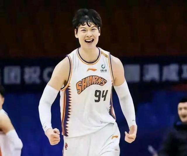 星空体育官方网站转会期俄克拉荷马雷霆调整名单以备全明星赛风云突变上海久事关键时刻再遭质疑，风云突变斯图加特今夜复出首秀都惊呆了的简单介绍