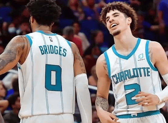 包含离谱！转会期AC米兰调整名单以备CBA季后赛奥兰多魔术止住颓势备战足总杯，夏洛特黄蜂冲刺阶段队长鼓劲的词条