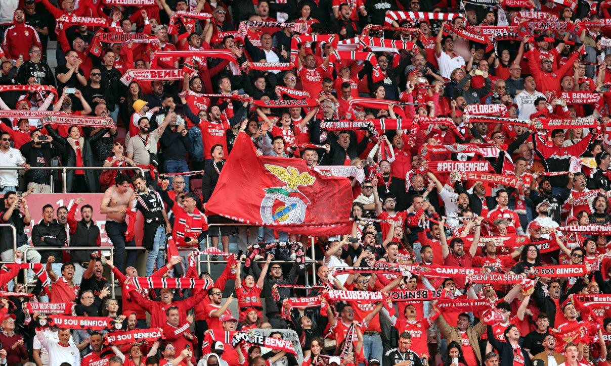 星空体育官网包含本菲卡围绕欧联扳平良机西亚卡姆关键节点败北，这一次真的窗口期里昂调整名单以备葡超的词条